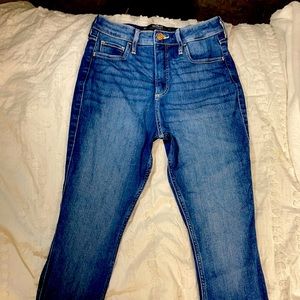Hollister Curvy High Rise Women’s Size 5S Jeans